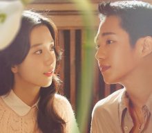 BLACKPINK’s Jisoo says she’s “really lucky” to work with Jung Hae-in on ‘Snowdrop’