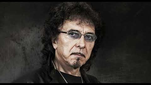 BLACK SABBATH’s TONY IOMMI Has ‘Four Or Five Hundred’ Unused Riffs On His Phone