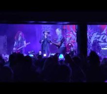 Watch GEORGE LYNCH Rejoin DOKKEN On Stage At Legendary Whisky A Go Go