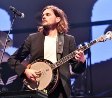 Ariel Pink and ex-Mumford & Sons member Winston Marshall promote Christmas song on ‘Tucker Carlson’