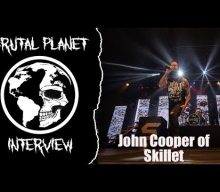 SKILLET’s JOHN COOPER: ‘Pandemic Of Fear’ Is ‘Much More Alarming And Deadlier’ Than COVID-19 Pandemic