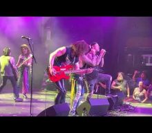 Watch COREY TAYLOR Sing DIO’s ‘Rainbow In The Dark’ With STEEL PANTHER On This Year’s SHIPROCKED Cruise
