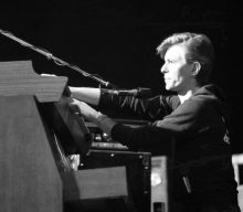 Tony Visconti recalls “goosebumps” moment with David Bowie while recording ‘Weeping Wall’