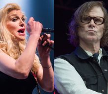 Courtney Love remembers Mark Lanegan: “Safe travels Lanegan”