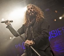 Former Mötley Crüe singer says ‘Pam & Tommy’ is “full of bullshit”