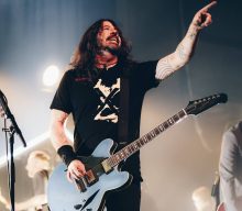 Dave Grohl to play solo set at Joe Walsh’s veteran benefit concert