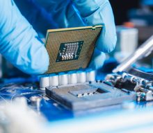 Tech industry starts to halt exports to Russia