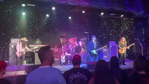 THE QUIREBOYS Singer SPIKE Releases First Statement After Split With Bandmates