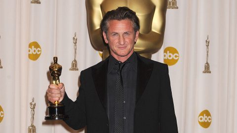 Sean Penn will “smelt” his Oscars in public if Ukrainian president not invited to awards