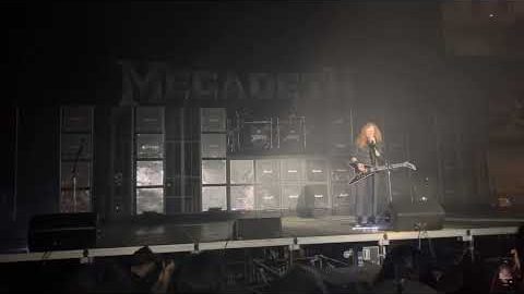 MEGADETH’s DAVE MUSTAINE Claims He ‘Peed On The Floor’ Of White House Bathroom: ‘I Had To Do It’