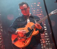 Richard Hawley says he believes today’s politicians are “narcissists”