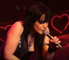 JOAN JETT Doesn’t Mind Touring With Bands Like MÖTLEY CRÜE And POISON Who Have Been Accused Of Misogyny In The Past