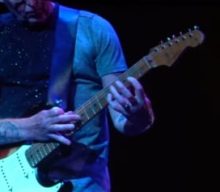 PEARL JAM’s MIKE MCCREADY Pays Tribute To EDDIE VAN HALEN With ‘Eruption’ Cover (Video)