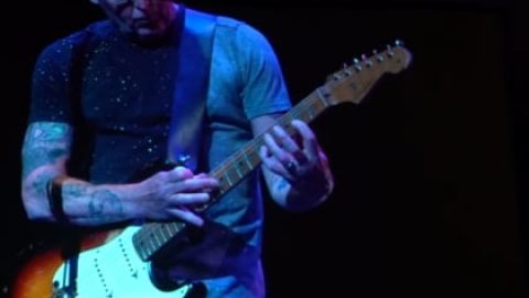 PEARL JAM’s MIKE MCCREADY Pays Tribute To EDDIE VAN HALEN With ‘Eruption’ Cover (Video)