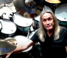 IRON MAIDEN’s NICKO MCBRAIN Unveils New Drum Kit For 2022 Leg Of ‘Legacy Of The Beast’ Tour (Video)