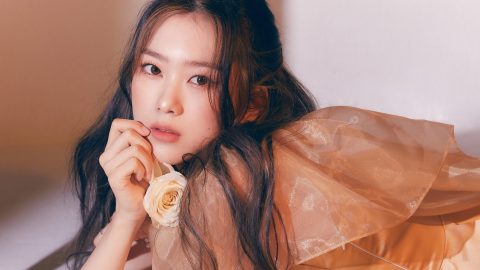 Jiho addresses departure from OH MY GIRL in handwritten letter