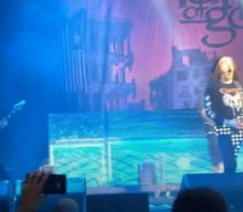 LAMB OF GOD Recruits Ex-MACHINE HEAD Guitarist PHIL DEMMEL For Canadian Shows