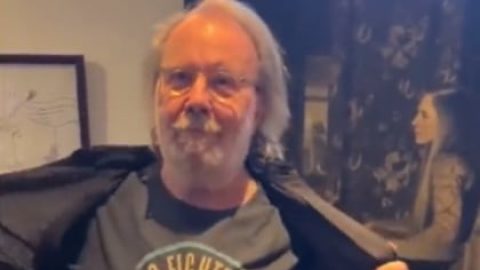 ABBA’s BENNY ANDERSSON Covers FOO FIGHTERS’ ‘Learn To Fly’ In Response To DAVE GROHL’s T-Shirt