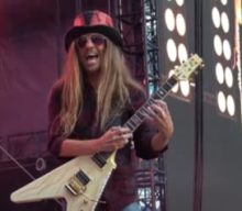 Watch: POISON’s C.C. DEVILLE ‘Shreds’ EDDIE VAN HALEN’s ‘Eruption’ In Miami