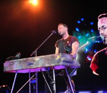Watch Chris Martin take over a family pub’s piano to play Coldplay’s ‘A Sky Full of Stars’