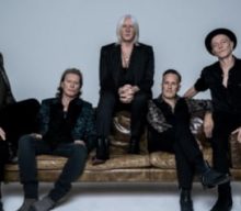 DEF LEPPARD To Release ‘Definitely: The Official Story Of Def Leppard’