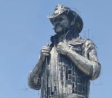 Massive New Statue Of LEMMY Unveiled At France’s HELLFEST (Photos)