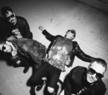 PAPA ROACH Showcases Love And Forgiveness With New Video For ‘No Apologies’