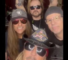 POISON’s C.C. DEVILLE Shaves Off His Beard In Time For ‘The Stadium Tour’ Launch