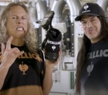 METALLICA’s KIRK HAMMETT And ROBERT TRUJILLO Visit ENGELBERT STRAUSS Factory In Germany (Video)