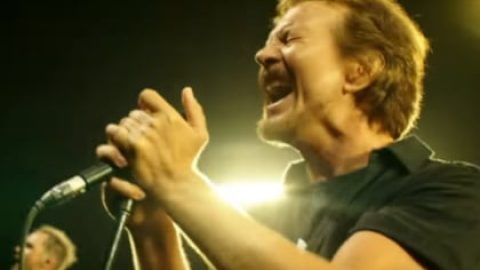 PEARL JAM Cancels First Amsterdam Concert Over EDDIE VEDDER’s Vocal Issues