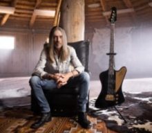 PANTERA’s REX BROWN Partners With GIBSON For Signature Thunderbird Bass