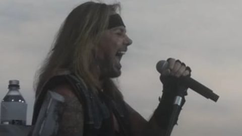 Watch MÖTLEY CRÜE Perform In Hershey, Pennsylvania During ‘The Stadium Tour’