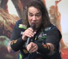 Watch EXODUS Play Cover Of AC/DC’s ‘Beating Around The Bush’ In Berlin