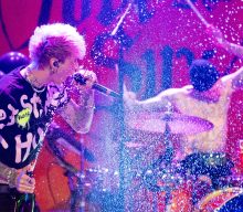 Travis Barker returns to Machine Gun Kelly tour “against his doctor’s orders”