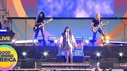 Watch: NITA STRAUSS Performs With DEMI LOVATO For ‘Good Morning America’ 2022 Summer Concert Series