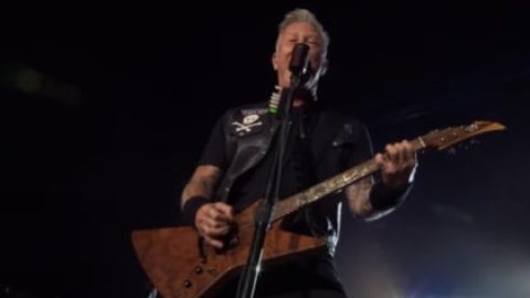 METALLICA: ‘Messengers: The Guitars Of James Hetfield’ Book Coming In October