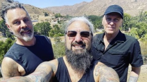 THE WINERY DOGS Are ‘Very Excited’ About Upcoming Third Album