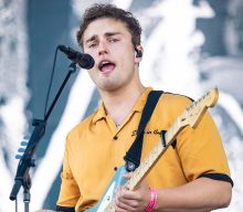 Sam Fender cancels upcoming US tour dates to “look after my own mental health”