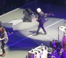 RUSH’s GEDDY LEE and ALEX LIFESON Perform With DAVE GROHL, CHAD SMITH And DANNY CAREY At TAYLOR HAWKINS Tribute Show In L.A.