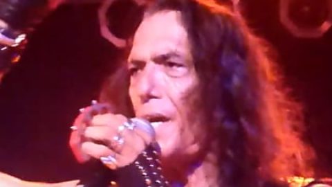 Watch STEPHEN PEARCY Perform RATT Classics In Snoqualmie, Washington