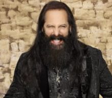 DREAM THEATER’s JOHN PETRUCCI Weighs In On Use Of Backing Tracks At Live Concerts