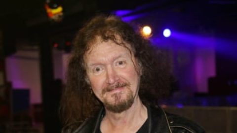 LES BINKS Says JUDAS PRIEST Will Perform With Three Guitarists And Two Drummers At ROCK HALL Induction Ceremony
