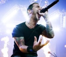 SULLY ERNA’s Illness Forces GODSMACK Paris Concert Cancelation