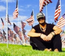 POISON’s BRET MICHAELS To Star In ‘Homes For The Holidays’ TV Special