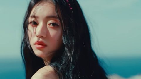 OH MY GIRL’s YooA drops playful music video for brand-new solo single ‘Selfish’