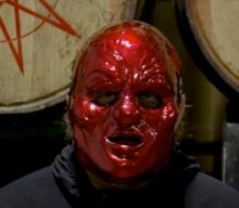 SLIPKNOT’s SHAWN ‘CLOWN’ CRAHAN Says Unreleased ‘Look Outside Your Window’ Album Could Arrive This Year