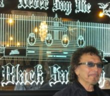 TONY IOMMI Is Thrilled With BLACK SABBATH Mirror Gift: ‘It’s Fantastic’