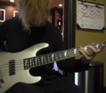 DAVE MUSTAINE Shares Video Of Him ‘Writing’ Bass Line For MEGADETH Song ‘Dogs Of Chernobyl’