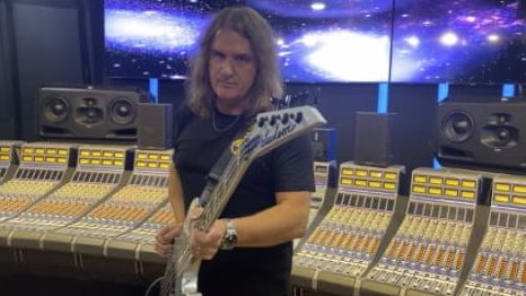 DAVID ELLEFSON Showcases His ‘Palm Muting Right-Hand Technique’ In ‘Behind The Riff’ Video For ‘Hook In Mouth’
