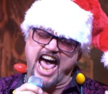 Watch GEOFF TATE Sing QUEENSRŸCHE’s ‘Queen Of The Reich’ In Saint Charles, Illinois During Fall 2022 Tour